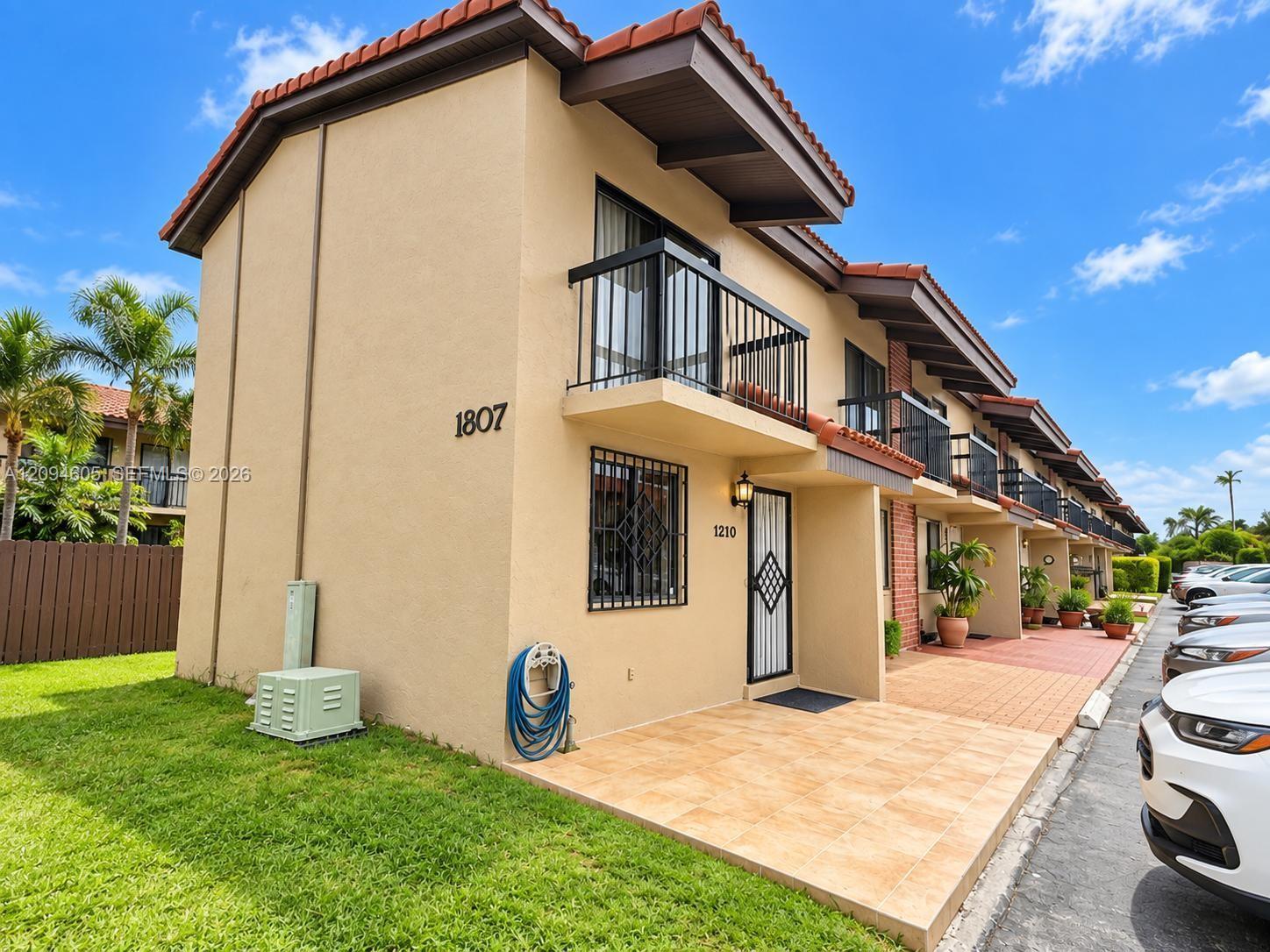 1807 SW 107th Ave # 2210, Miami FL 33165 photo 4