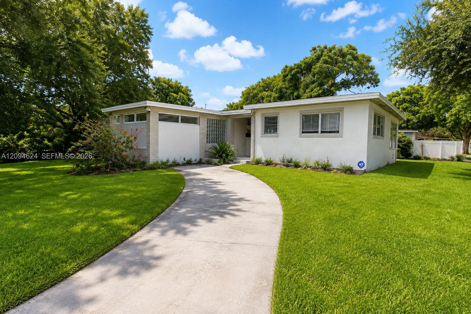 50 NE 132nd Ter, North Miami FL 33161 photo 2