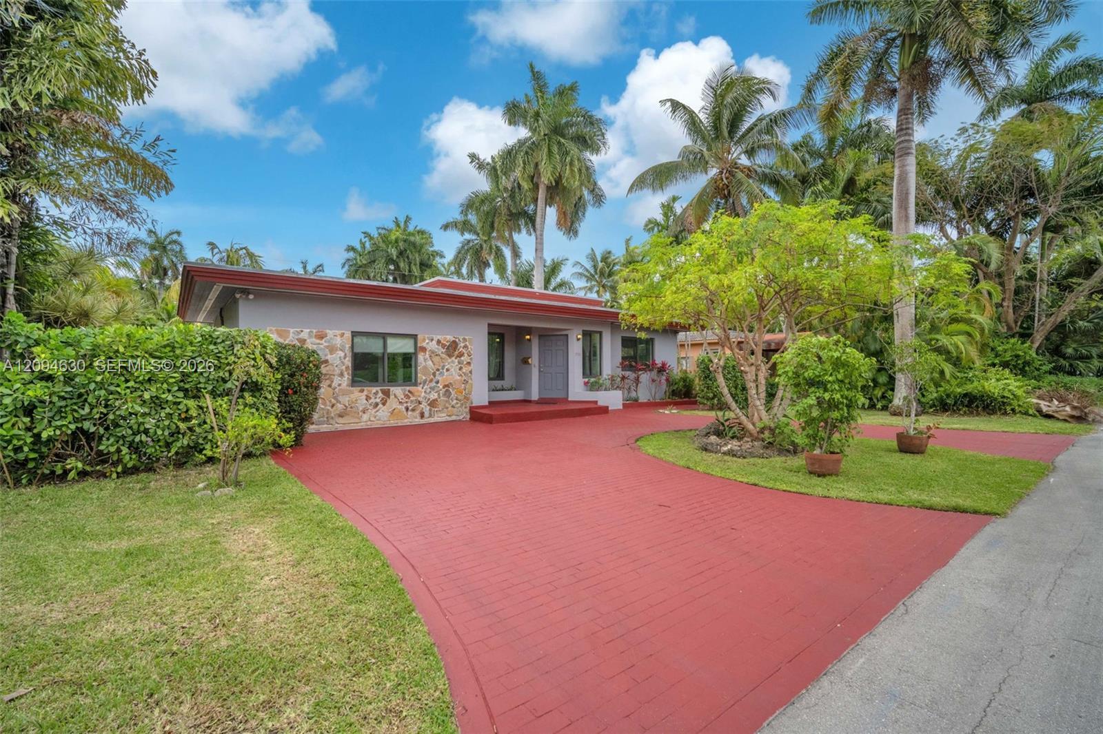 7701 Center Bay Dr, North Bay Village FL 33141 photo 4