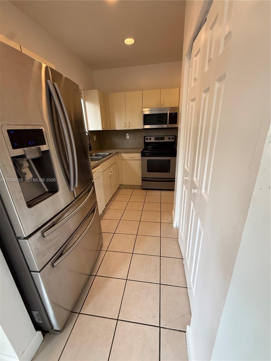 2537 NE 41st Ter # 2537, Homestead FL 33033 photo 3