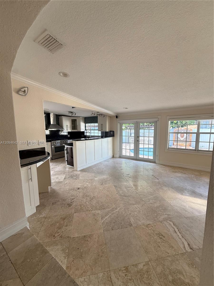 3889 NW 5th St, Miami FL 33126 photo 3