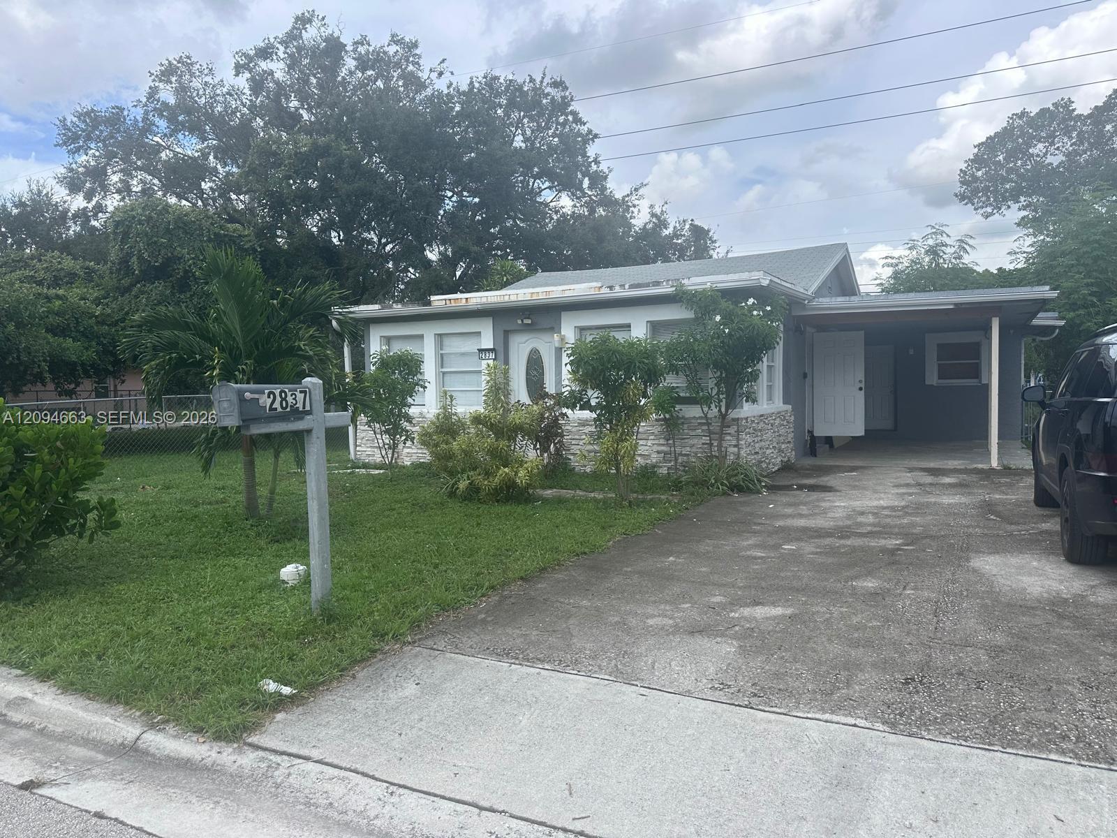 2837 NW 9th Ct # 1, Fort Lauderdale FL 33311 photo 2