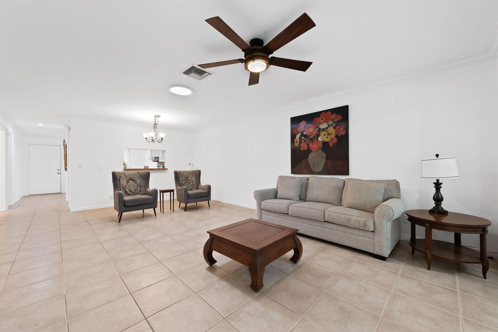 143 SE 7th Street, Deerfield Beach FL 33441 photo 4