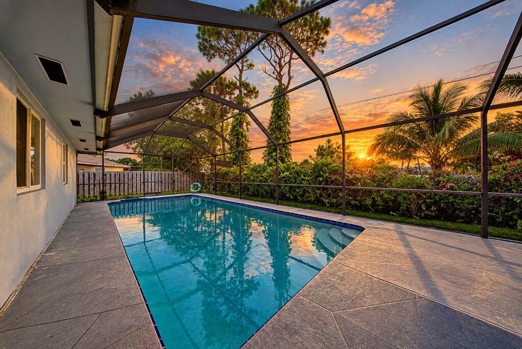 2531 Sun Up Lane, Lake Worth FL 33462 photo 2