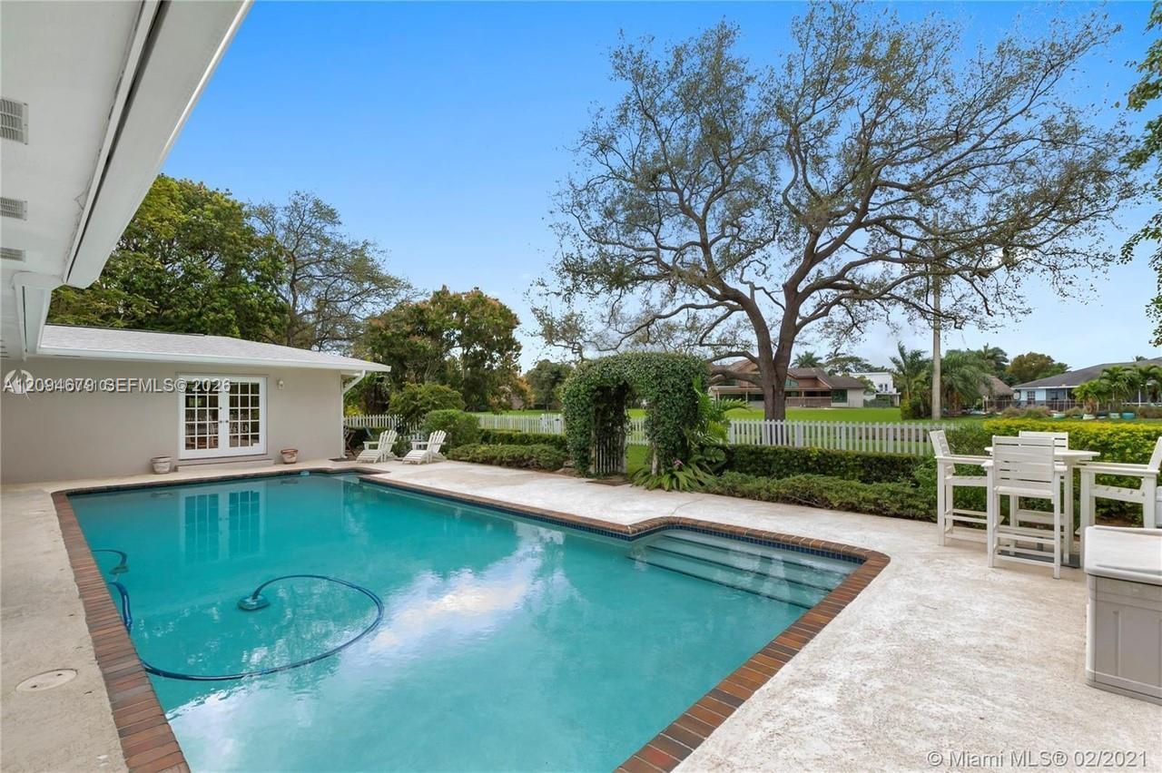 16220 SW 88th Ave Rd, Palmetto Bay FL 33157 photo 5