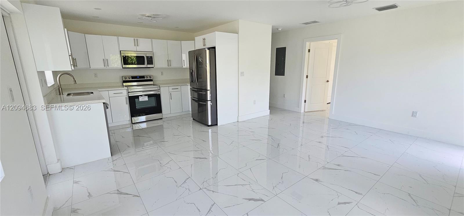 231 & 233 NW 3rd Ave # 2333, Florida City FL 33034 photo 2