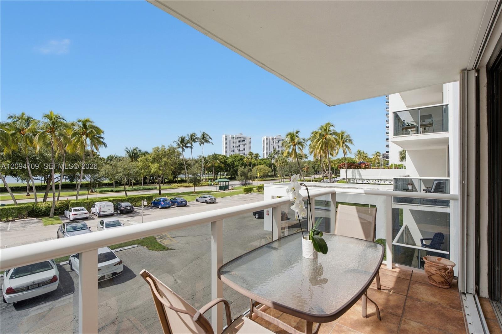 3675 N Country Club Dr # 204, Aventura FL 33180 photo 4