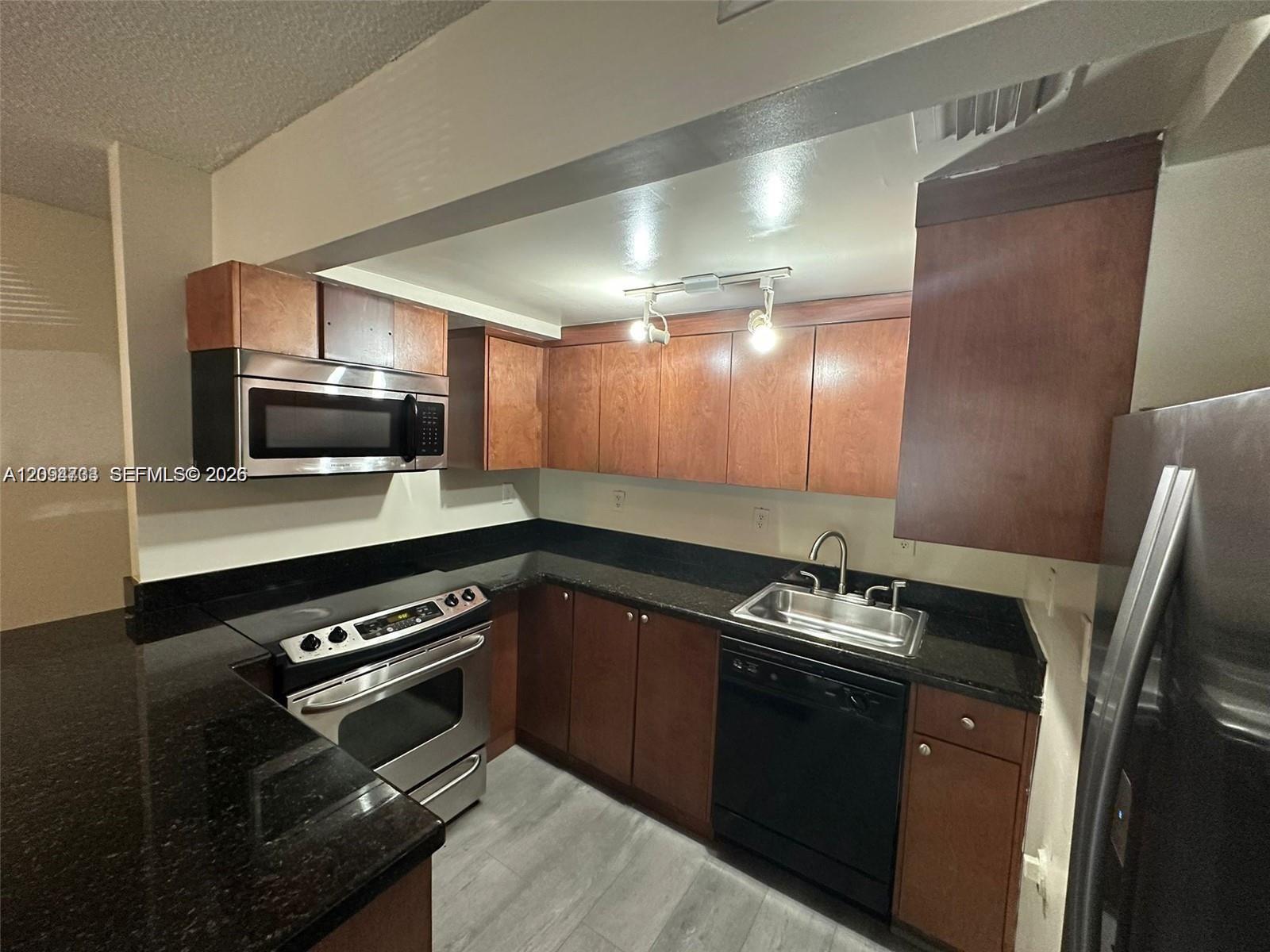 950 NW 11th St # 1C, Miami FL 33136 photo 3