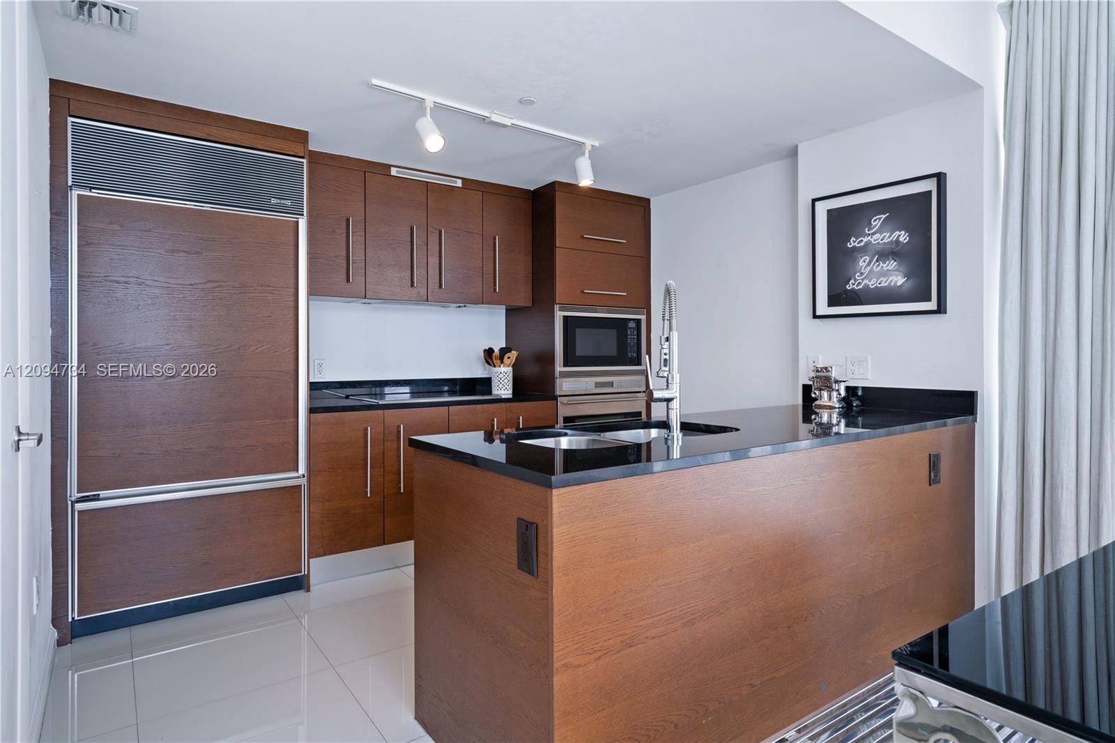 485 Brickell Ave # 3904, Miami FL 33131 photo 5