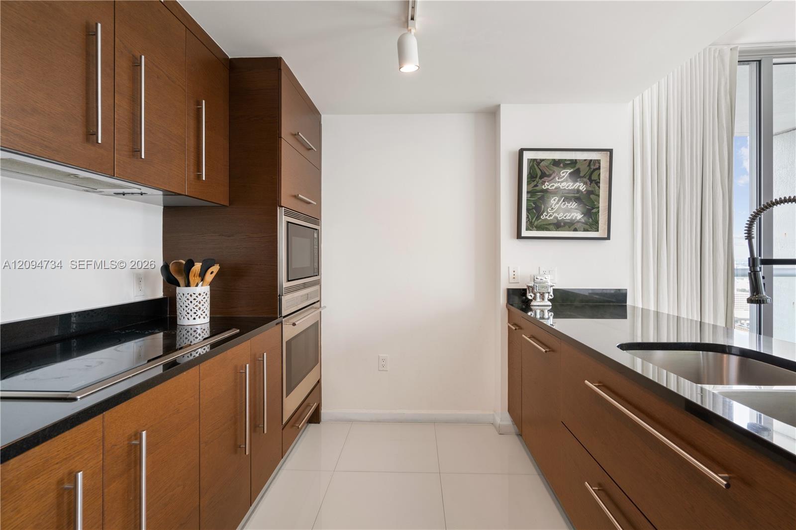 485 Brickell Ave # 3904, Miami FL 33131 photo 4