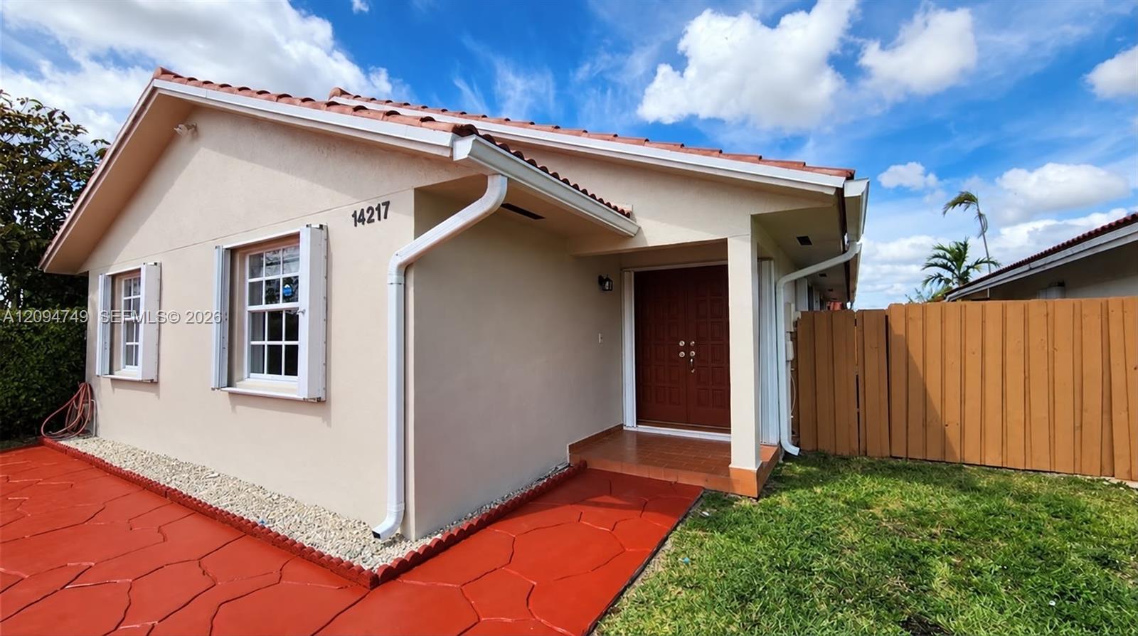 14217 SW 48th Ln, Miami FL 33175 photo 2