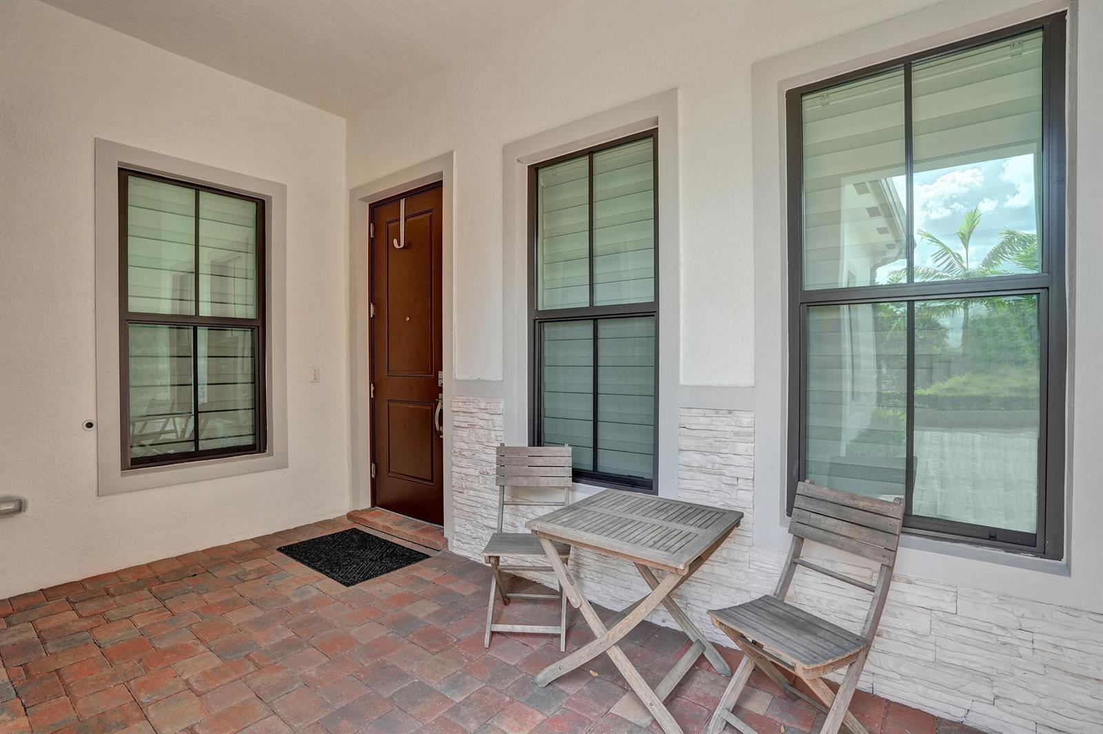 8336 W BLUE SPRING Drive, Parkland FL 33067 photo 4
