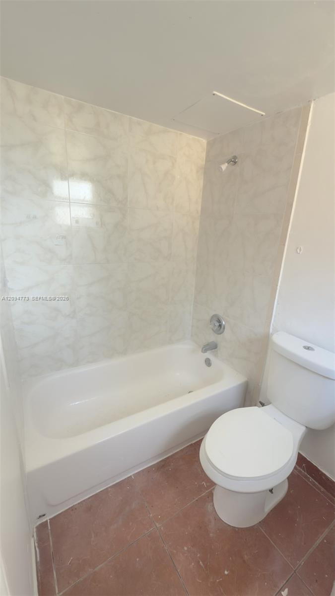 101 NE 41st St # C48, Oakland Park FL 33334 photo 5