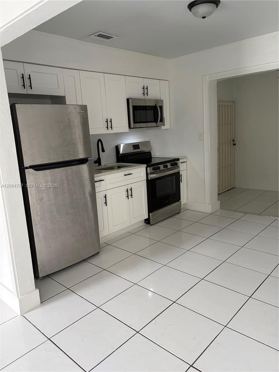 1172 NW 100th Ter # 1172, Miami FL 33150 photo 5