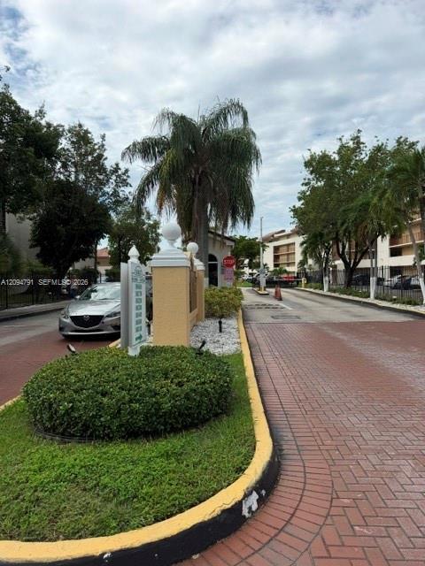 8840 Fontainebleau Blvd # 303, Miami FL 33172 photo 2