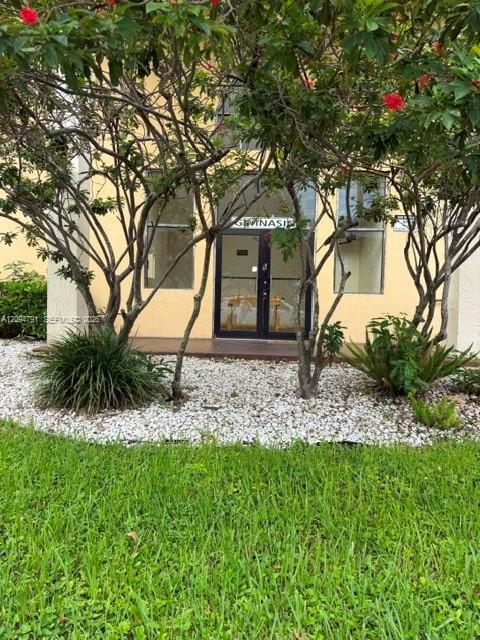 8840 Fontainebleau Blvd # 303, Miami FL 33172 photo 4