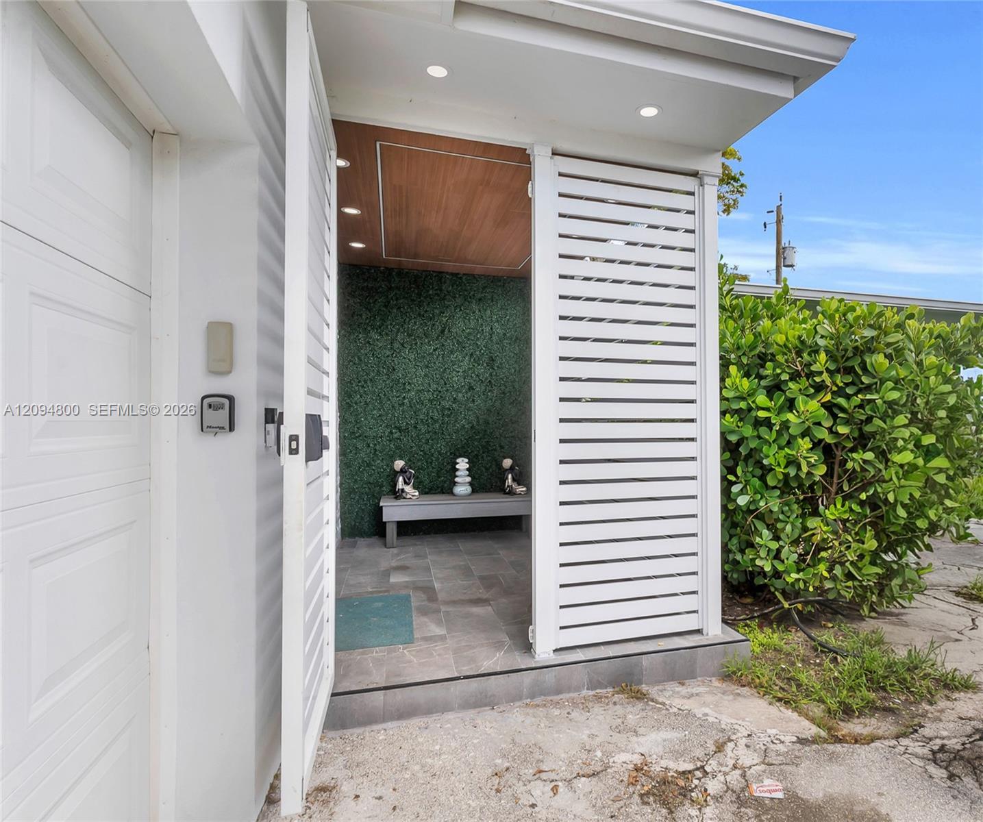1175 NE 109th St, Miami FL 33161 photo 2