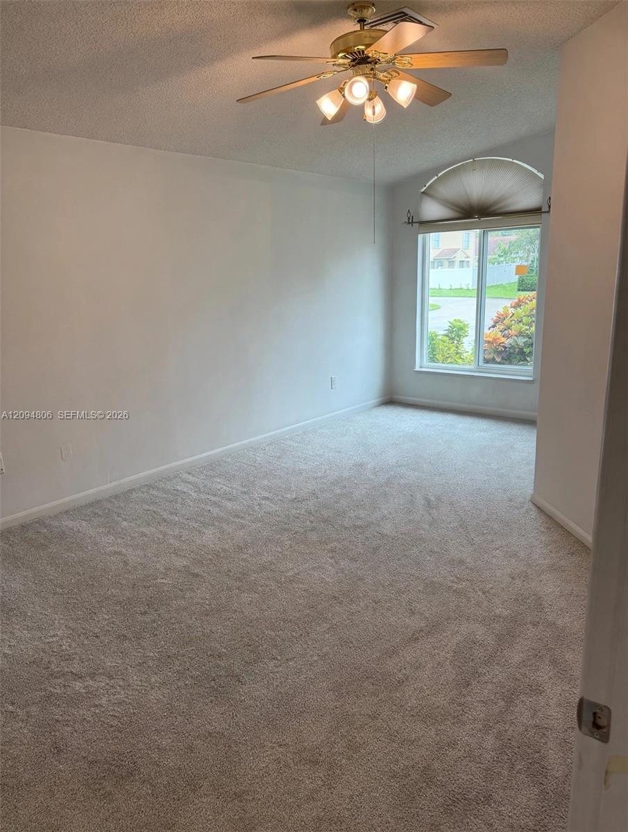 33 Bentwater Cir, Boynton Beach FL 33426 photo 2