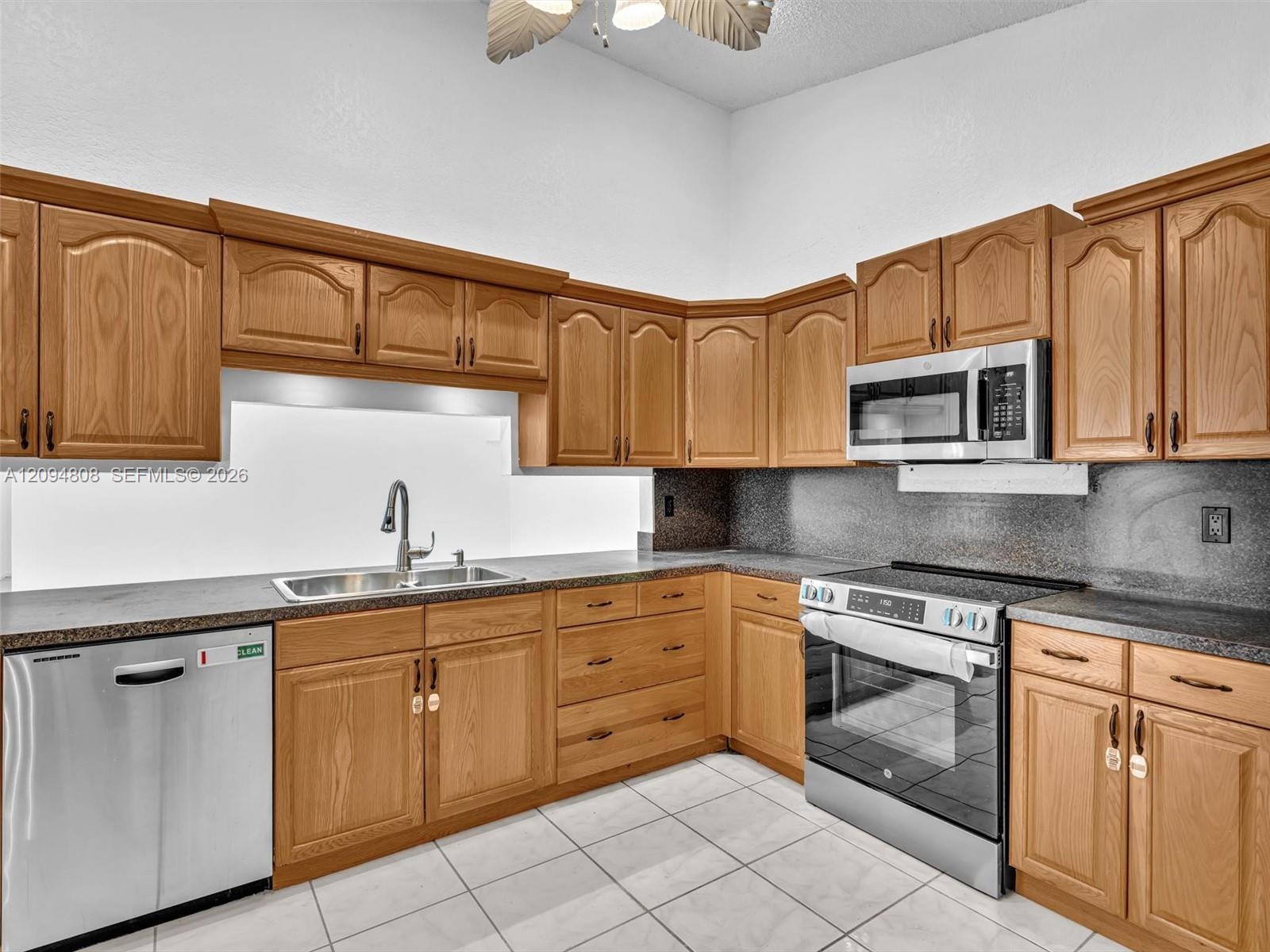 5201 SW 31st Ave # 112, Dania Beach FL 33312 photo 3
