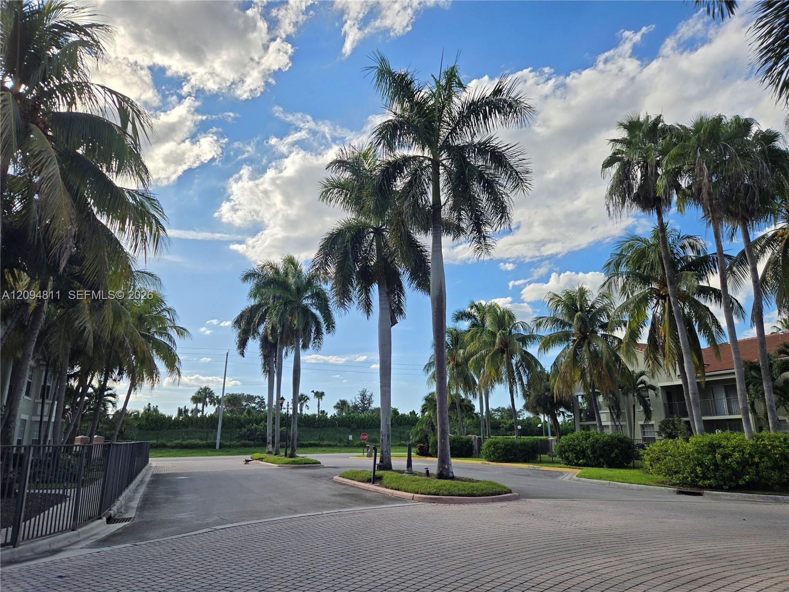 1204 Belmont Pl, Boynton Beach FL 33436