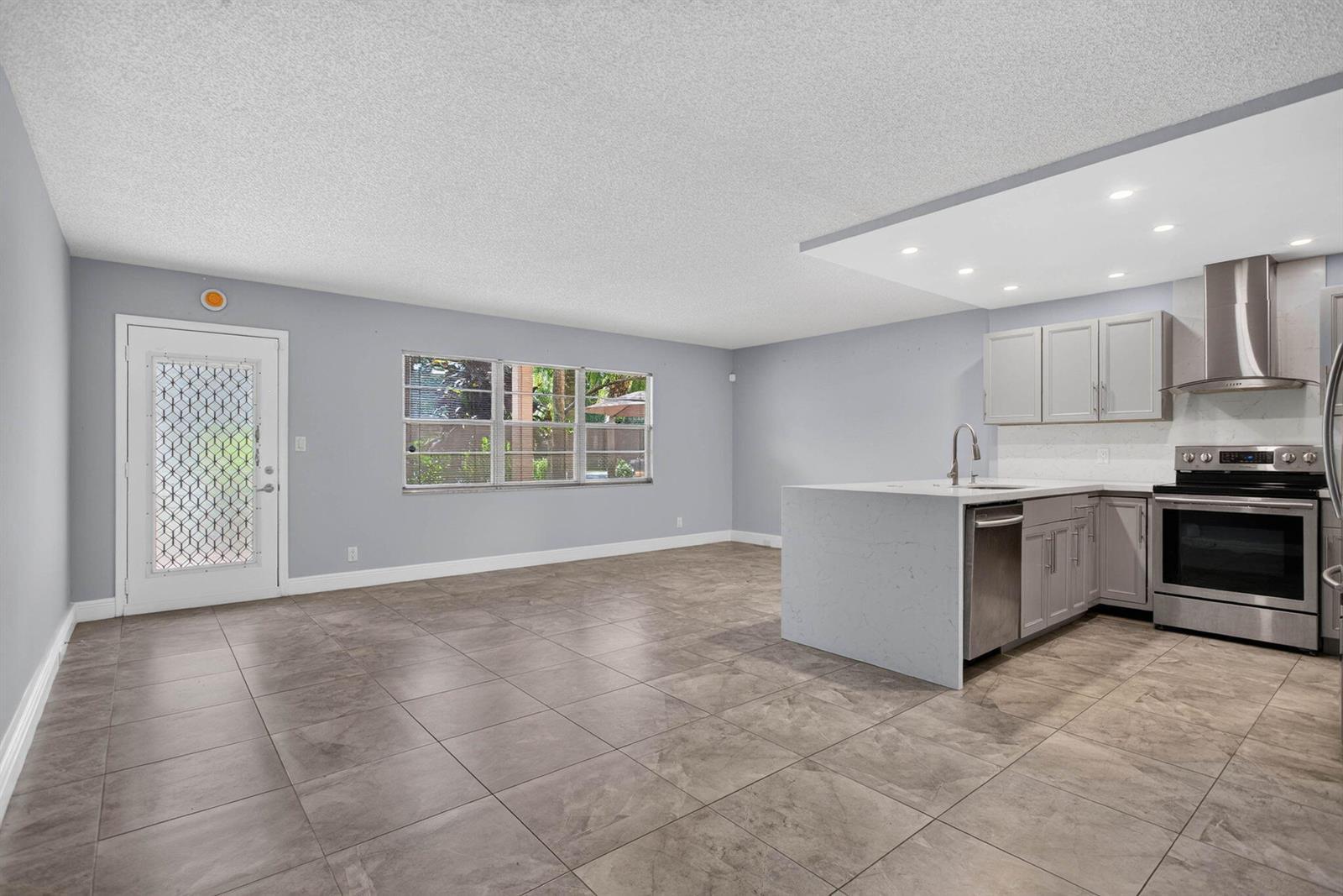 1804 ELEUTHERA Point # J1, Coconut Creek FL 33066 photo 5
