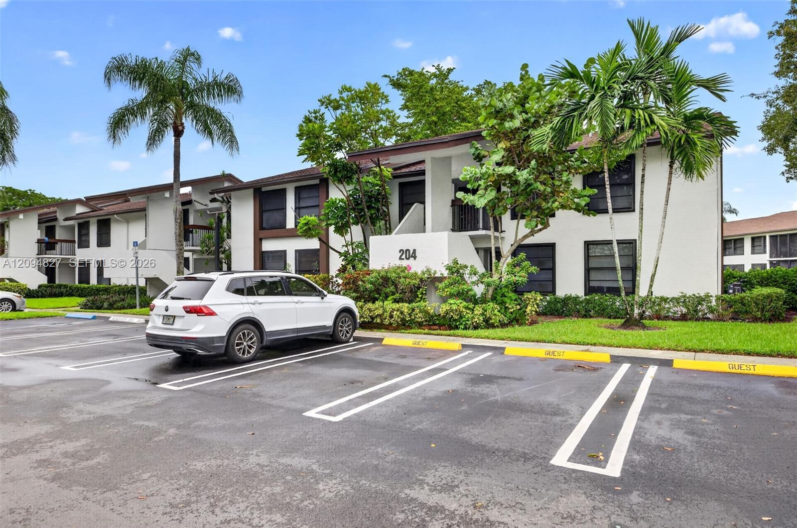 204 Lake Pointe Dr # 107, Oakland Park FL 33309 photo 2