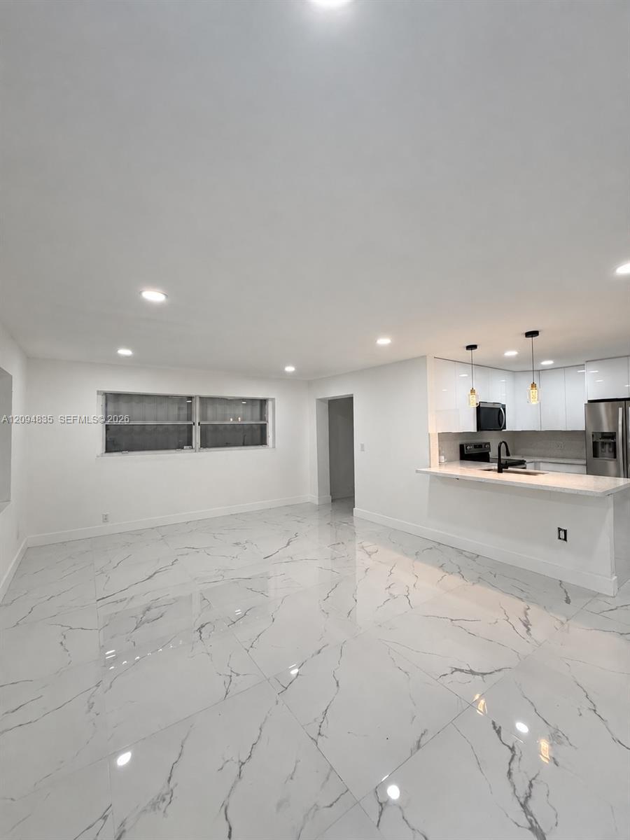 2610 Pierce St, Hollywood FL 33020 photo 4