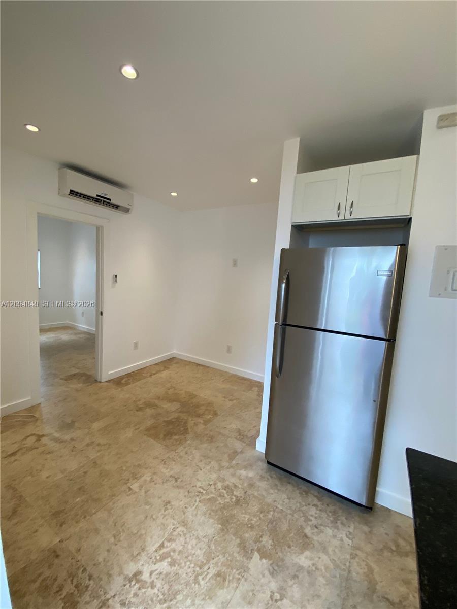 905 SE 2nd Ct, Fort Lauderdale FL 33301 photo 4
