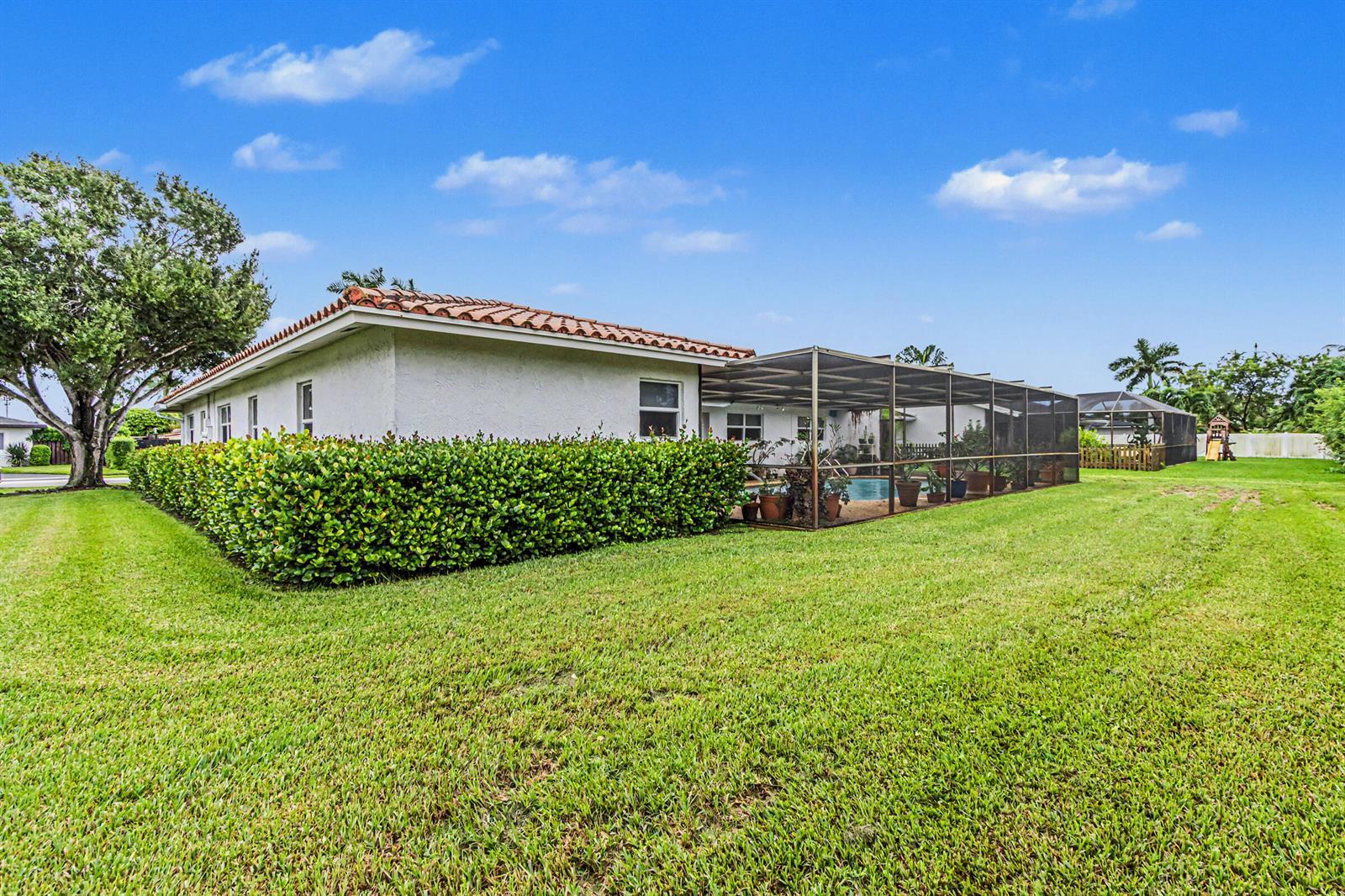 415 SAILBOAT Circle, Weston FL 33326 photo 2