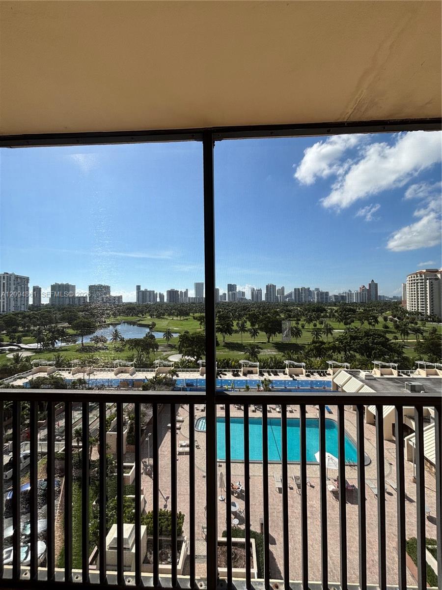 20301 W Country Club Dr # 1025, Aventura FL 33180 photo 3