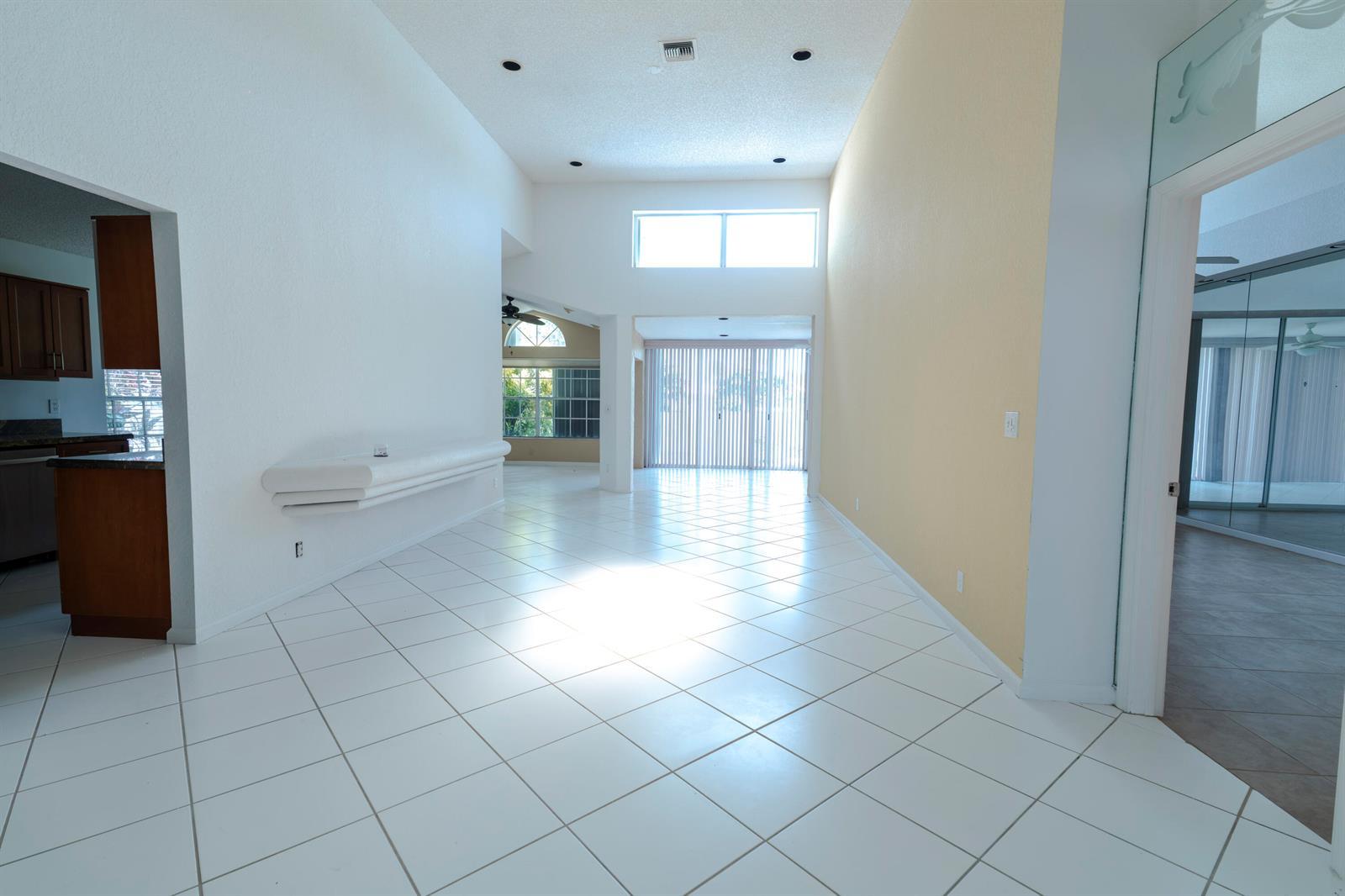 6113 GREENSPOINTE Drive # 10, Boynton Beach FL 33437 photo 5