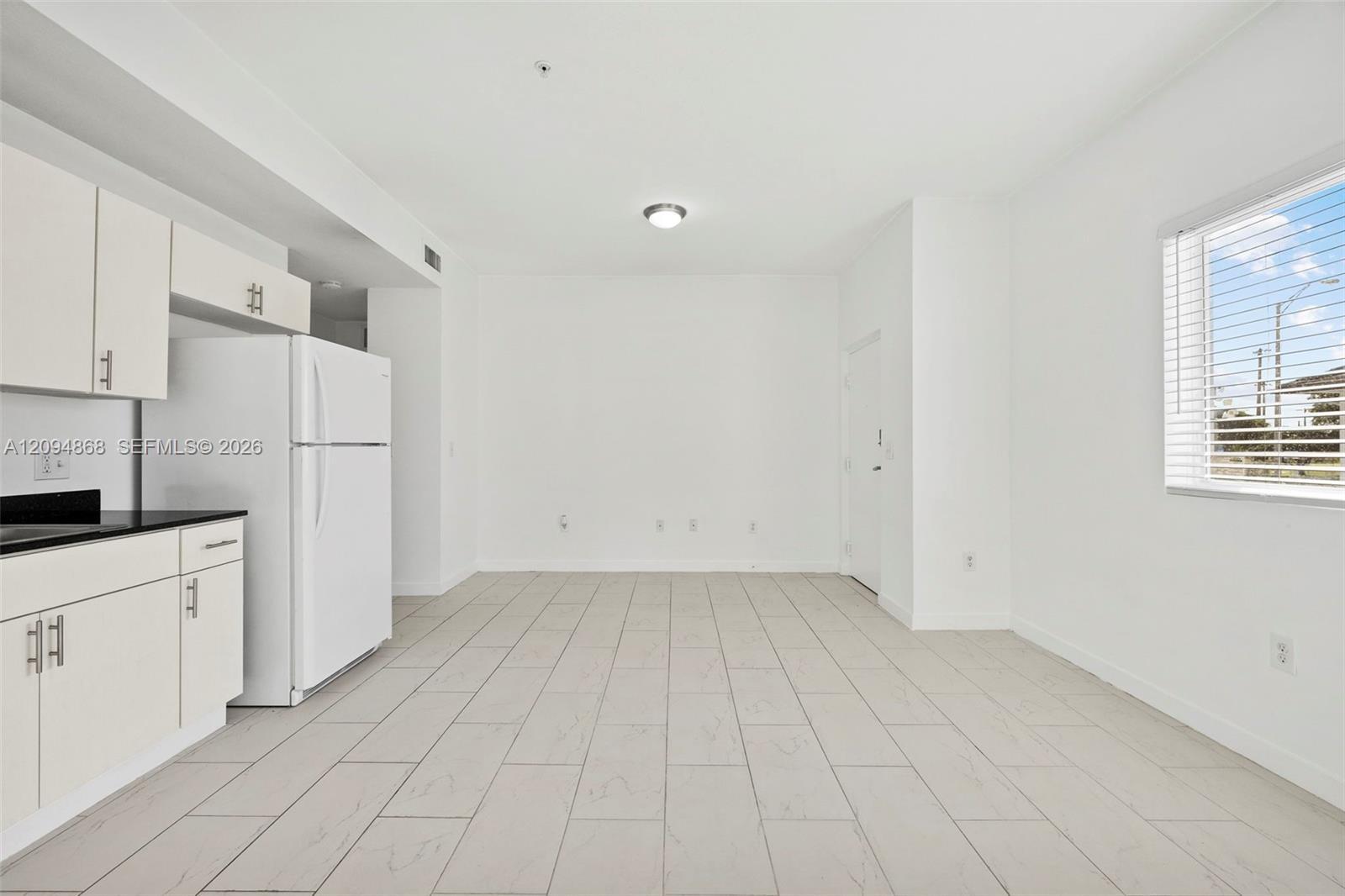 405 E 7th St # 303, Hialeah FL 33010 photo 4