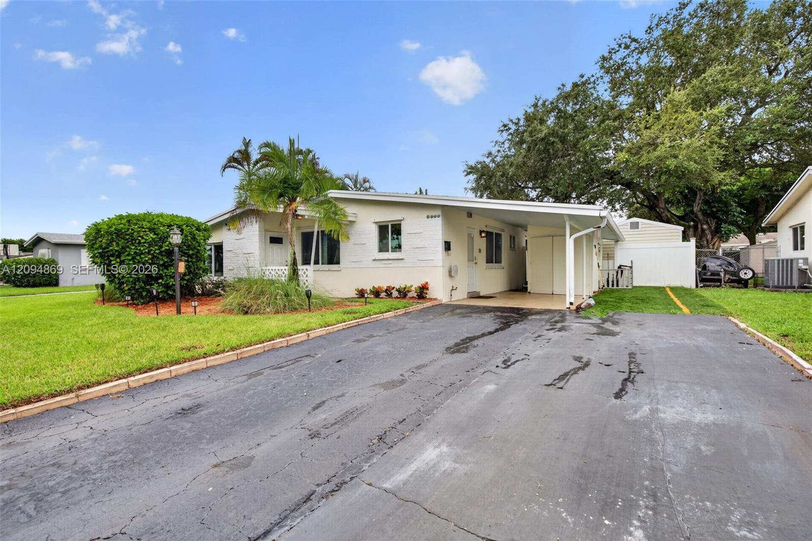 6520 Coolidge St, Hollywood FL 33024 photo 3