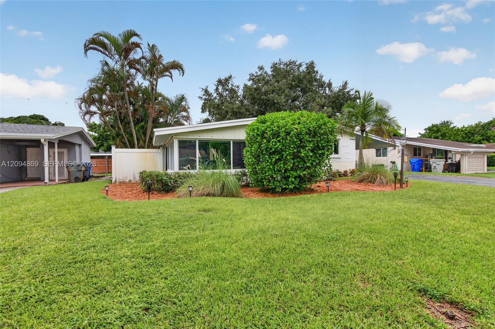 6520 Coolidge St, Hollywood FL 33024 photo 4