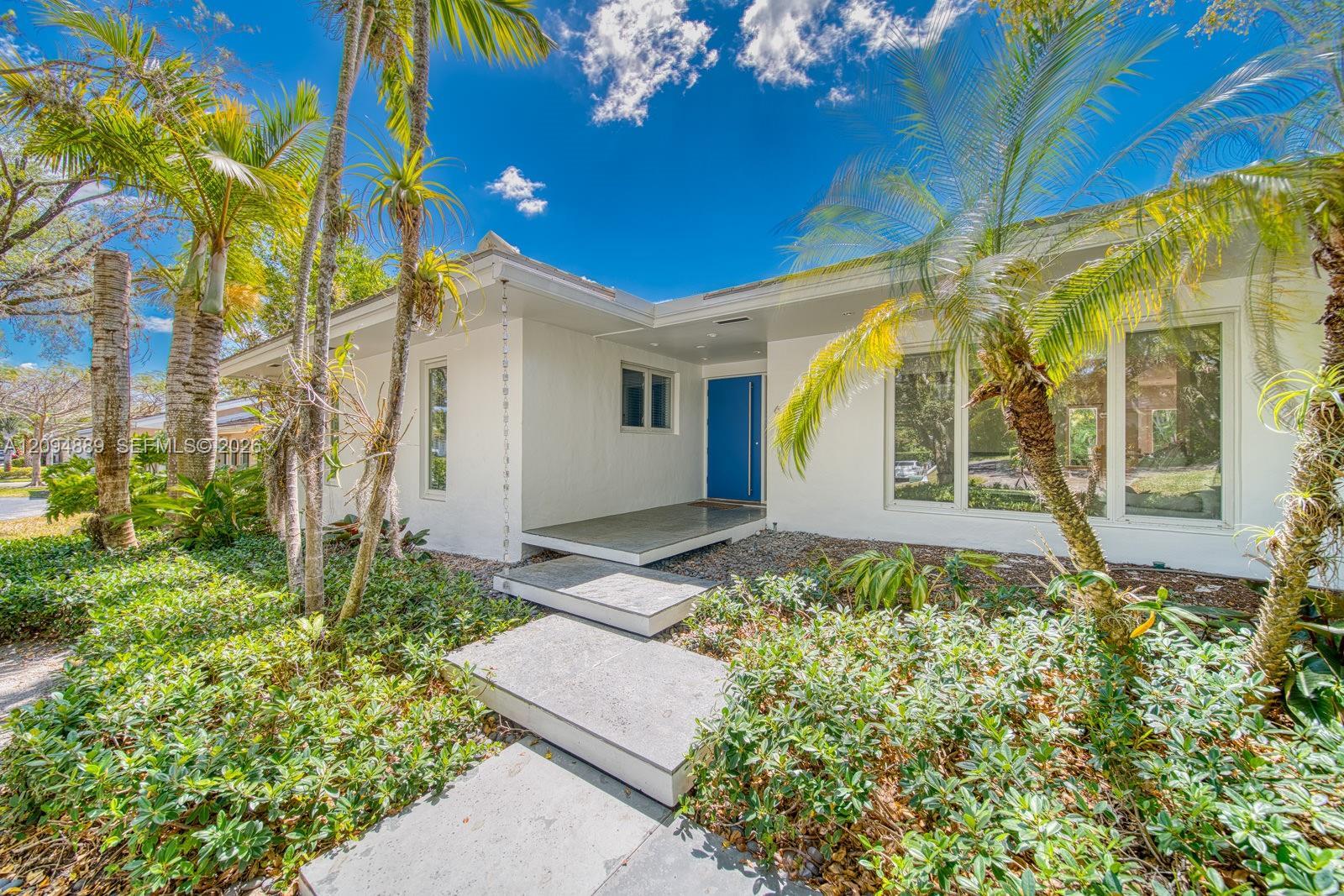 620 Conde Ave, Coral Gables FL 33156 photo 2