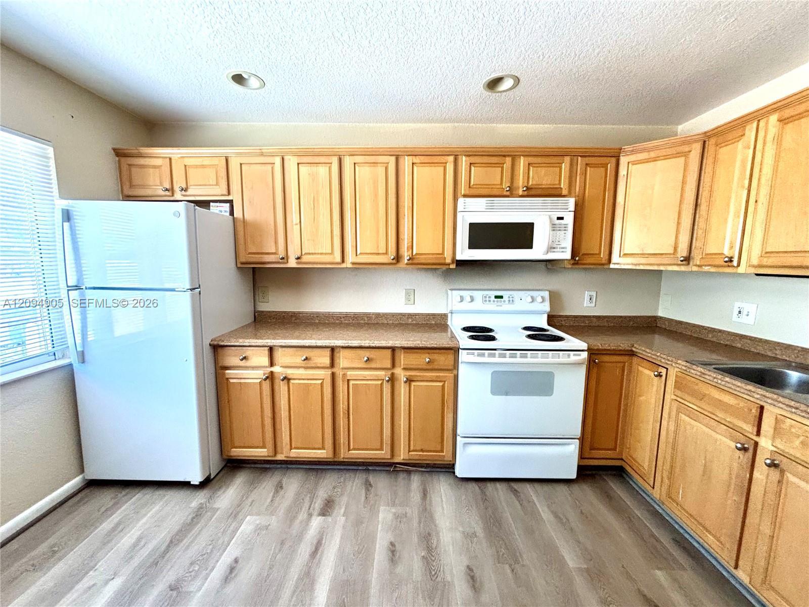 219 W Dixie Hwy # B, Dania Beach FL 33004 photo 2