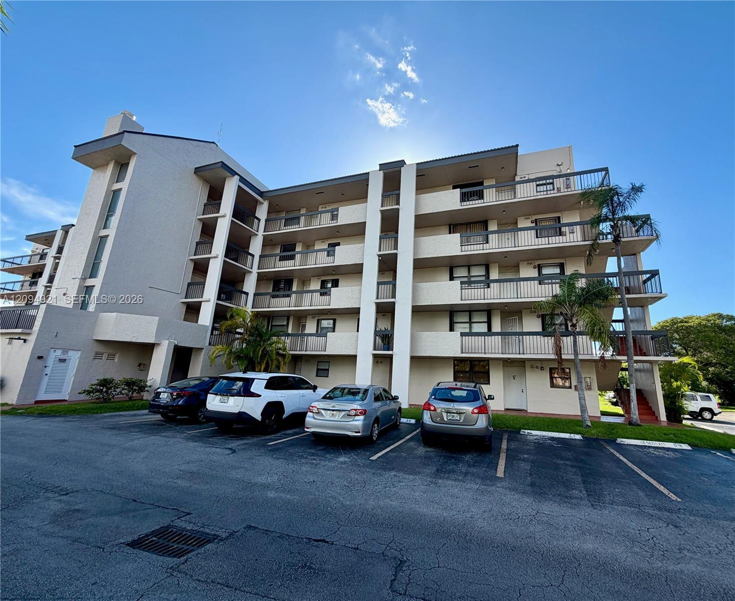 8881 A Fontainebleau Blvd # 307, Miami FL 33172 photo 3