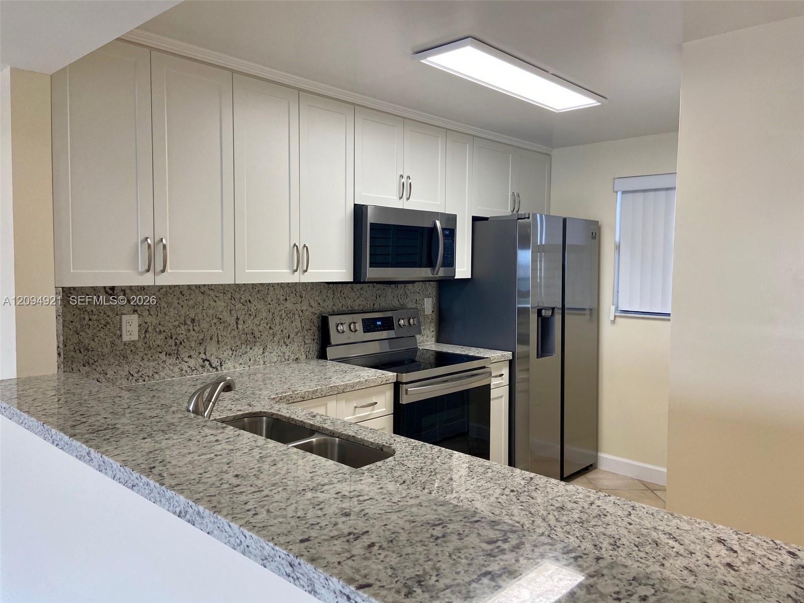 8881 A Fontainebleau Blvd # 307, Miami FL 33172 photo 4