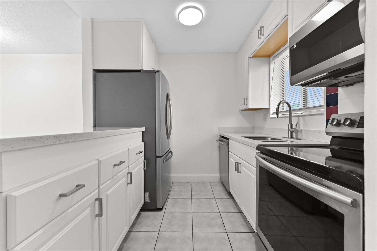 6034 Forest Hill Boulevard # 107, West Palm Beach FL 33415 photo 4