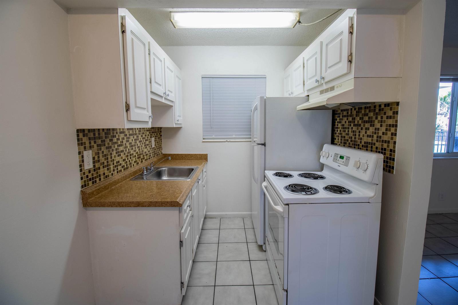 1727 LIBERTY Street # 4, Hollywood FL 33020 photo 2