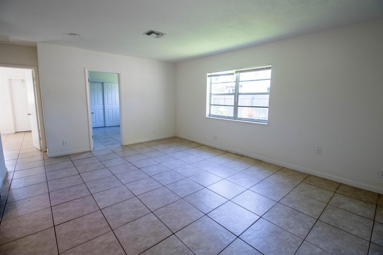 835 SW 4TH Street # 4, Fort Lauderdale FL 33312