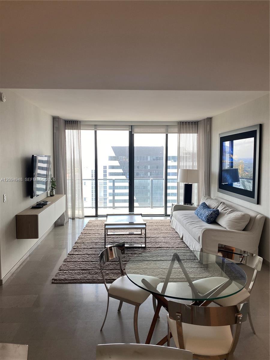 88 SW 7th St # 1904, Miami FL 33130 photo 3