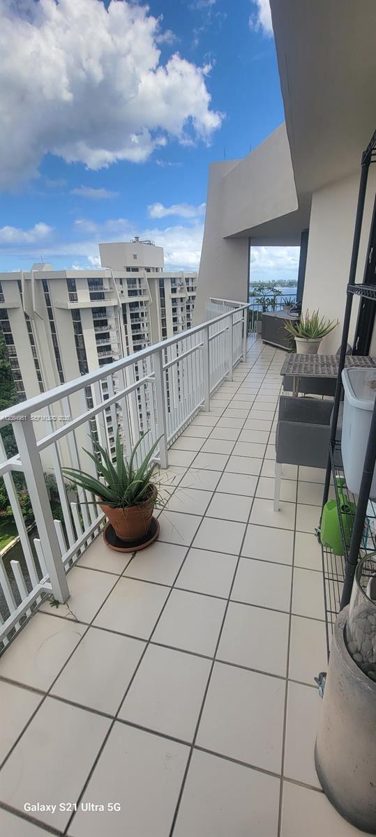 2000 Towerside Ter, Miami FL 33138 photo 3