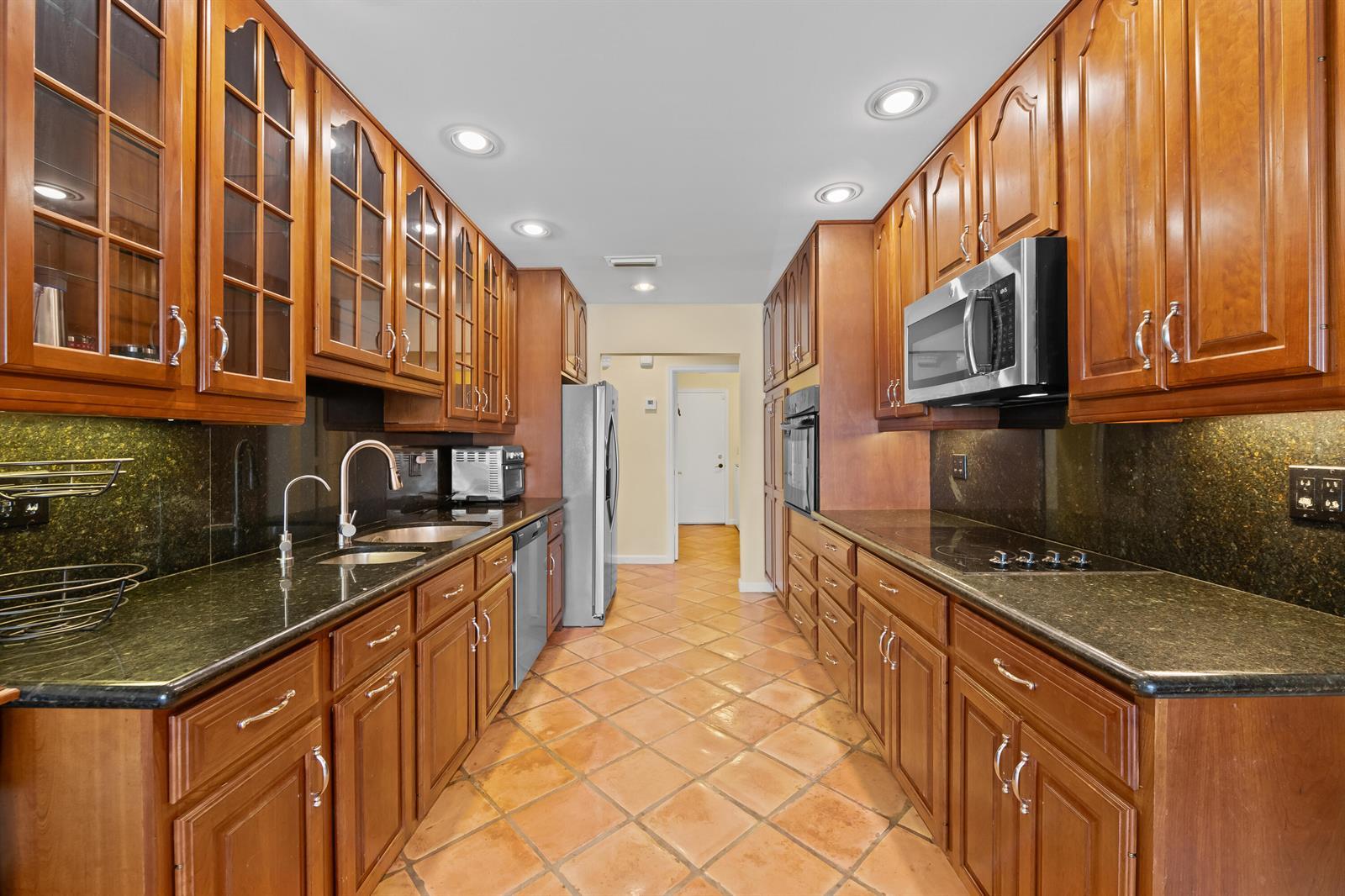 6760 HOLLANDAIRE Drive W, Boca Raton FL 33433 photo 4