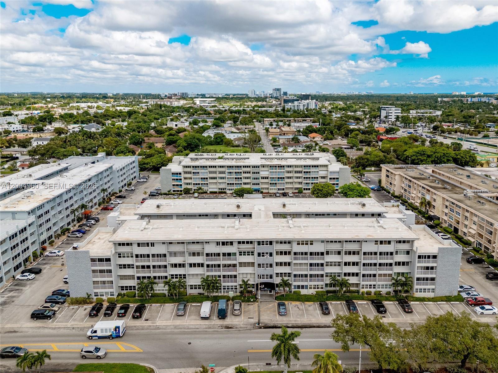 329 SE 3rd St # 502P, Hallandale Beach FL 33009 photo 2