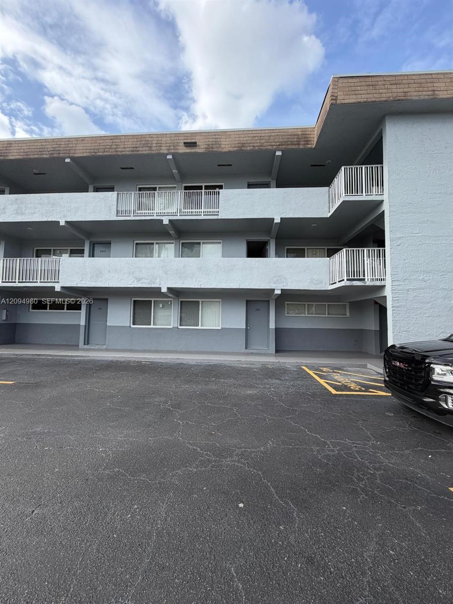 11005 SW 1st St # 202, Sweetwater FL 33174 photo 4