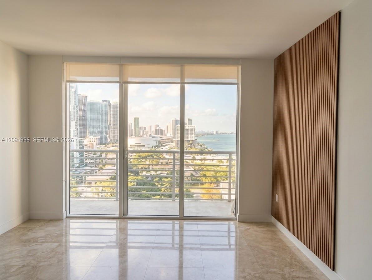 325 S Biscayne Blvd # 2722, Miami FL 33131 photo 2