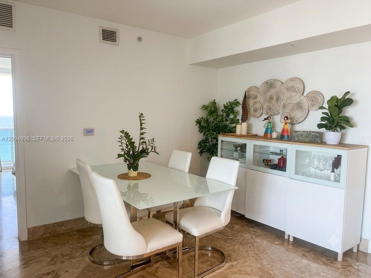 325 S Biscayne Blvd # 2722, Miami FL 33131 photo 5