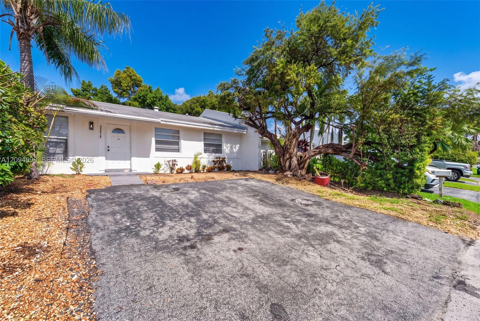 20816 SW 103rd Pl, Cutler Bay FL 33189 photo 5