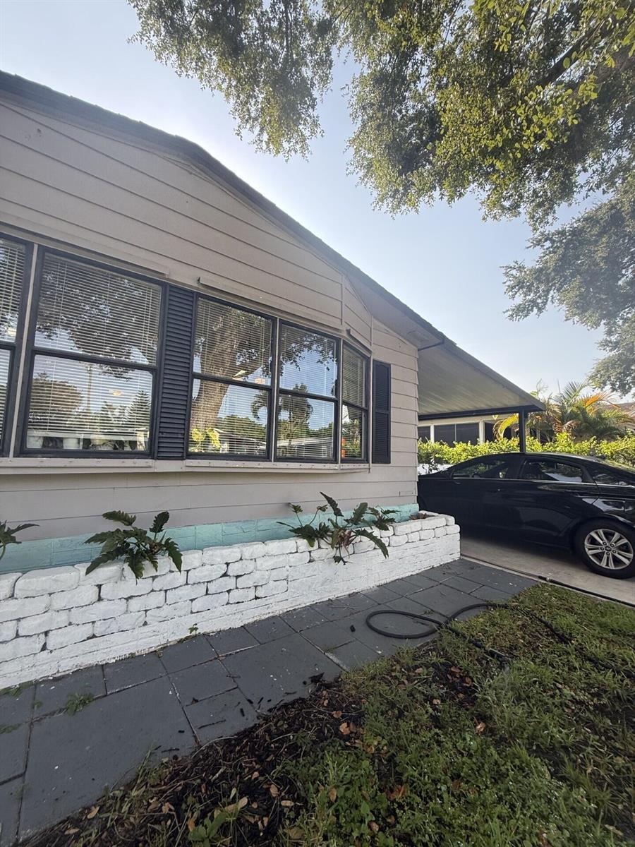 6761 NW 44th Avenue, Coconut Creek FL 33073